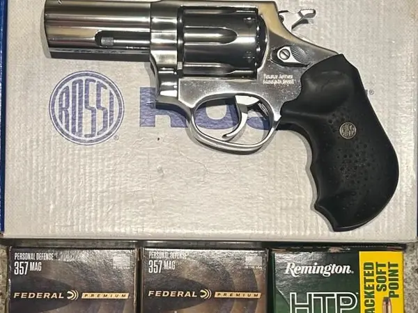 Stainless 357mag, Tritium Night Sight w/ Ammo