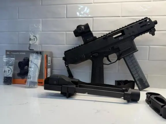 B&T GHM9-C with Telescopic Brace and Optic