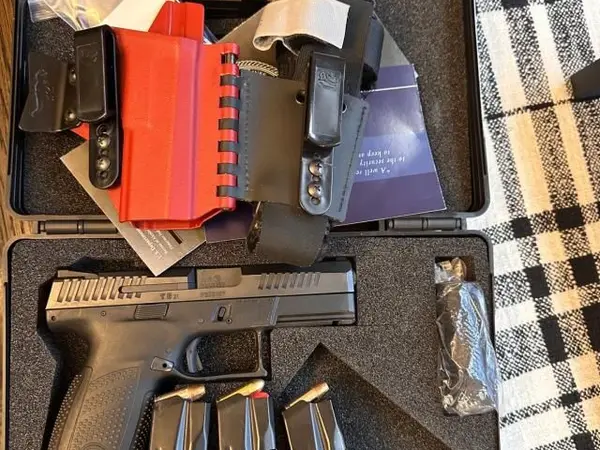 CZ P-10C