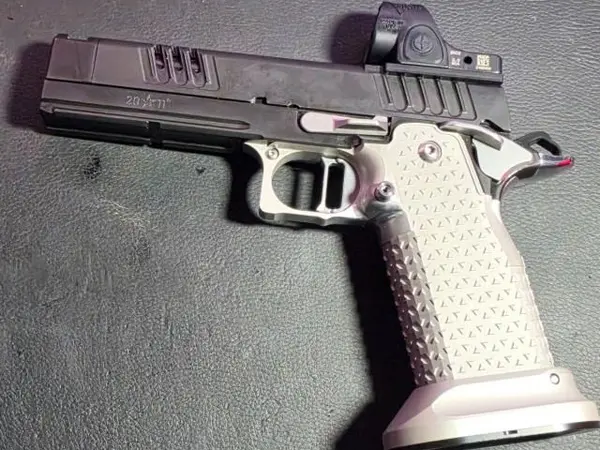 Staccato XC Atlas Grip