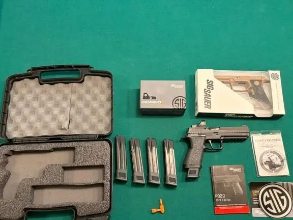 Sig P320 X5 with five magazines