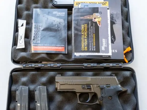 Sig Sauer P229 Legion (9mm)
