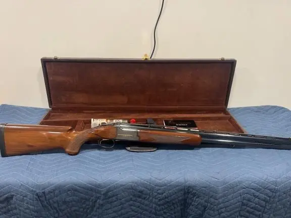 Browning Invector Plus Special Sporting Clays Edition Over and Under Shotgun 12 GA + Original Accessories