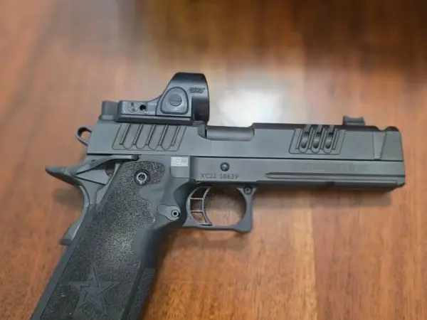 Staccato XC 9mm w/ Trijicon SRO