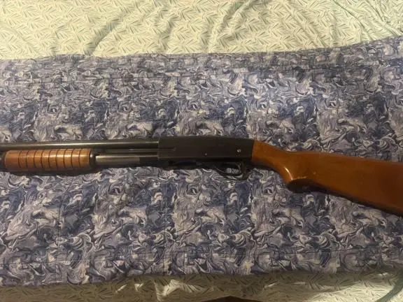 Noble 60H 12guage with ammo