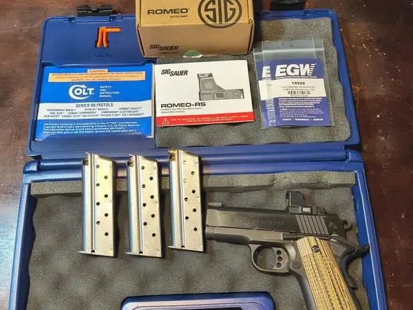 COLT DEFENDER 9MM/WITH OPTICS