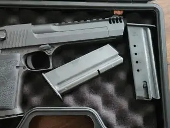 Magnum Research Desert Eagle Mark XIX .50 AE – Complete Factory Package (3 Mags)