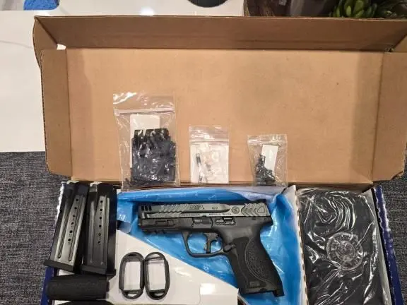 M&p 2.0 performance center carry comp