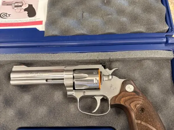 Colt King Cobra 4" .357 Target High Gloss!