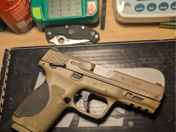 M&P M2.0 Compact 9mm FDE