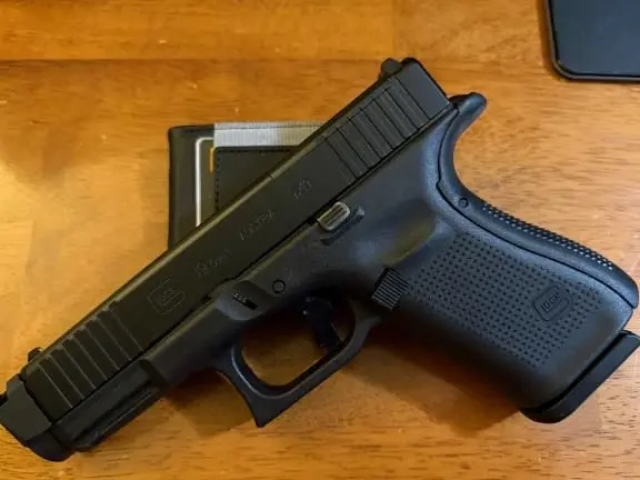 Glock 19 Gen5 MOS with or without mods