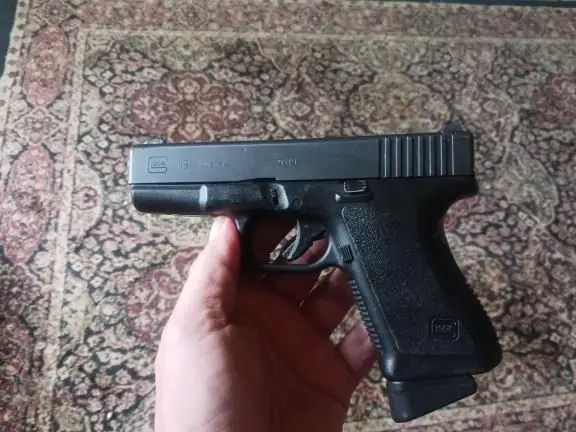 Glock 19 Gen2