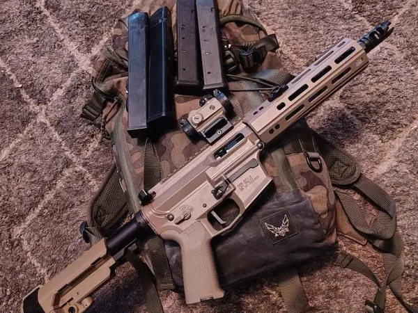 $1000 o.b.o. Decked out aeroprecision epc9 7" 9mm AR pistol