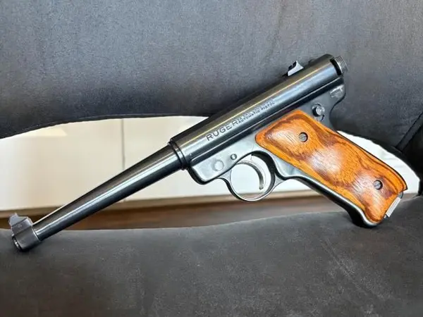 Ruger Standard .22 LR 6" — 1976 Liberty Bicentennial, 2 Mags + Leather Holster