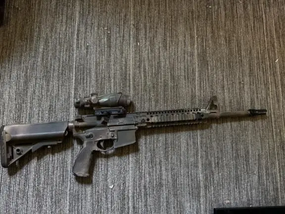 Built AR-15 with DDM4v3 and trijicon ACOG 4x32