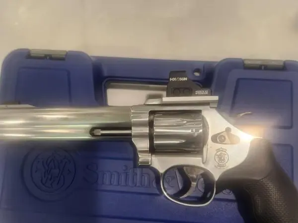 S&W 648 22mag 8658050867 $1000