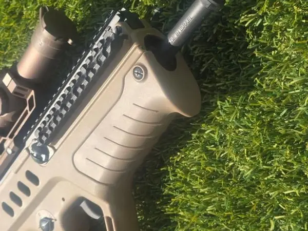 IWI TAVOR SAR 556 semi auto rifle FDE