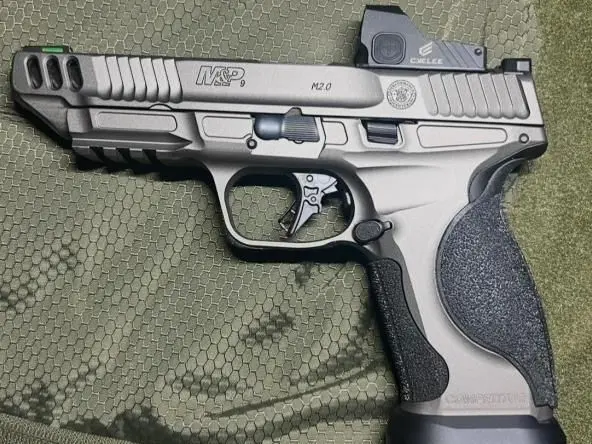 Smith & Wesson 2.0