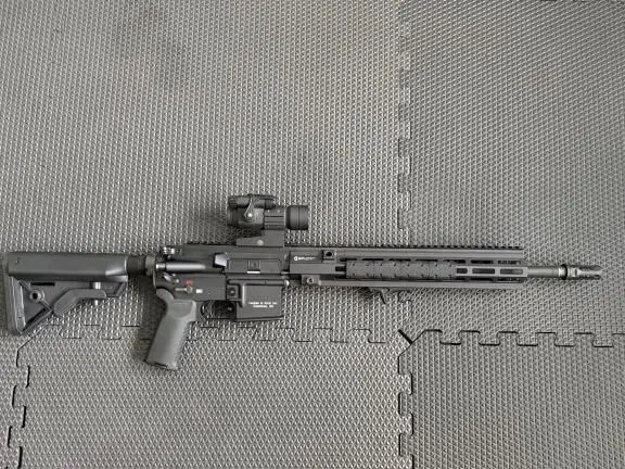 HK MR556 A1