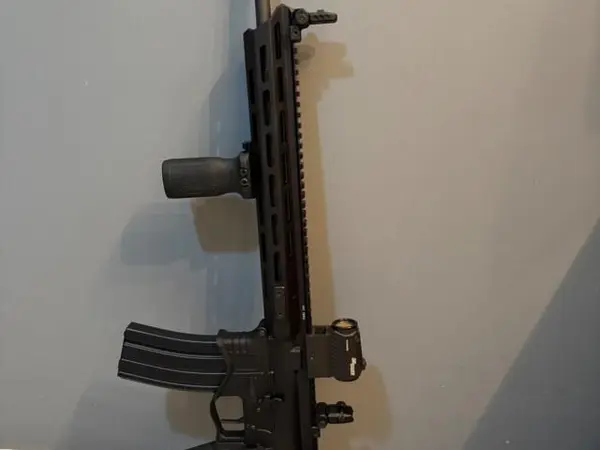 Springfield Saint Edge