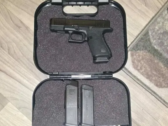Glock 19