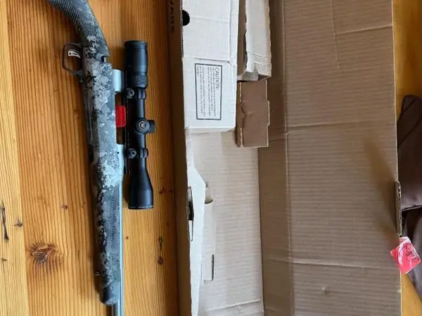 Savage 110 VSX Hunter XP 7mm Rem Mag - UNFIRED - Vortex 4-12x40