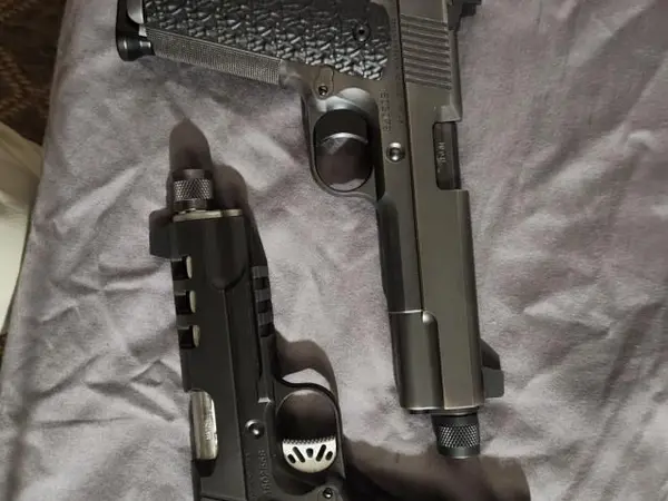 2 Dan Wessons