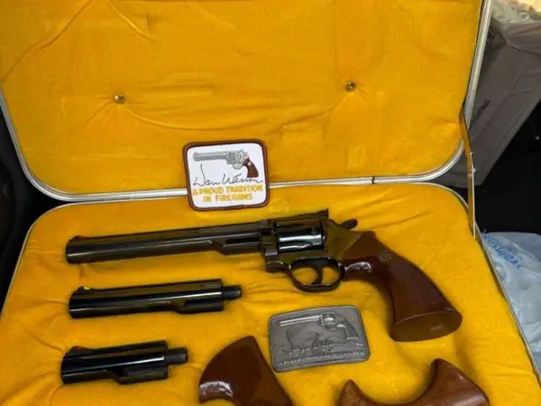 Dan Wesson Pistol Pack