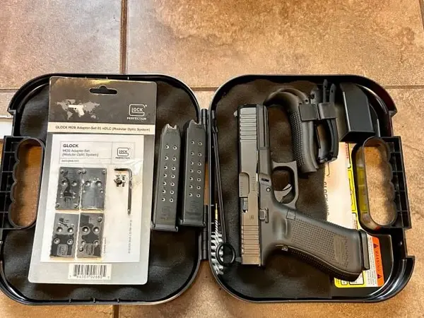 Glock 17 gen 5 MOS LNIB
