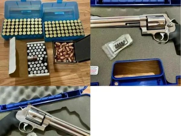 Smith and Wesson 500 Magnum S&W With Reloading Supplies
