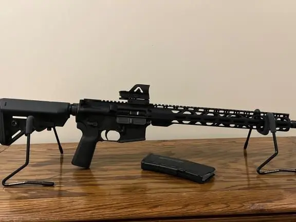 AR-15 RADICAL ARMS W/ AIM SPORTS RED/GRN DOT 601-447-6446