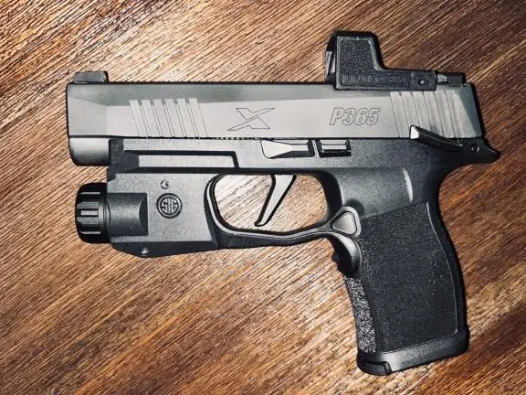 Sig Sauer P365-XL w/ Red Dot & Light Like New