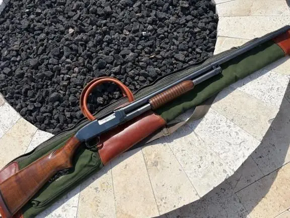 Winchester 12 Heavy Duck 98% condition
