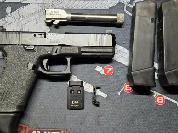 Gen V Glock 21 MOS w/ Extras