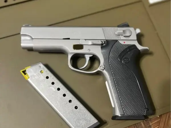 S&W 4566