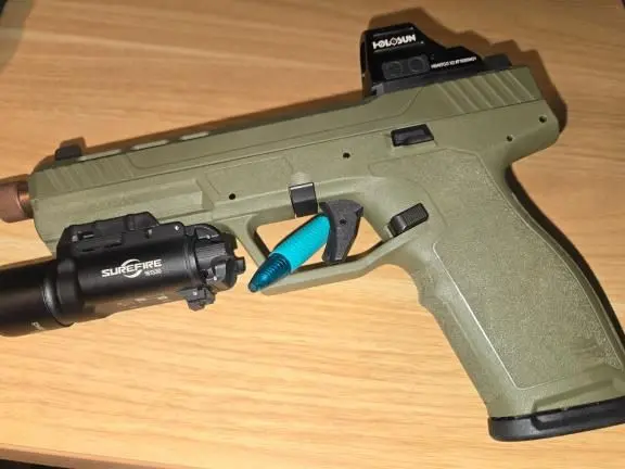 PSA Rock 5.7 x 28mm w/ Holosun 407 & Surefire X300 and 10 Magazines plus 275 rounds ammo