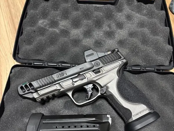 Smith and Wesson competitor