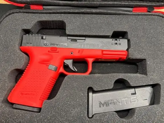 Mantis Titan X trainer Glock 19