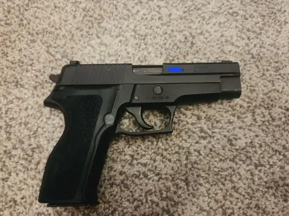 Sig P226