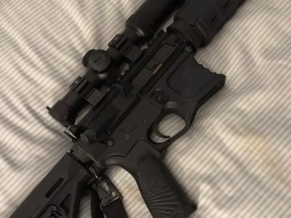 Great Condition Low Round Count Yankee Hill Machine AR-15