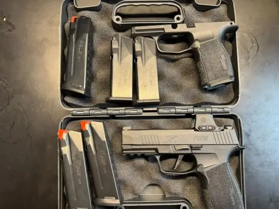 Used Sig P365 XL/X-Macro, ROMEO-X enclosed sight, accessories