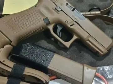 Glock 19x with Two Mags