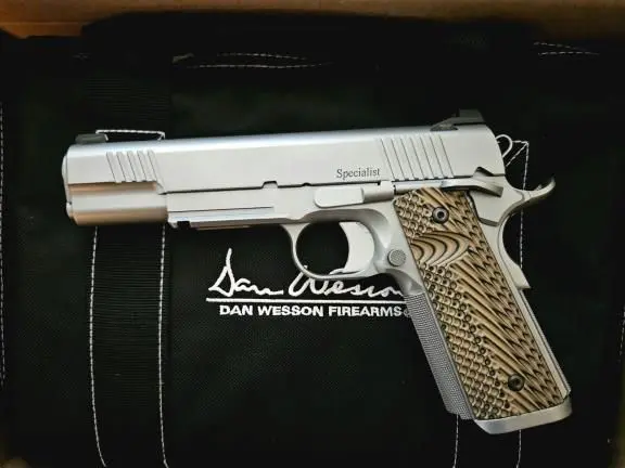 Dan Wesson Specialist