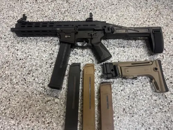 LWRC SMG 45 + EXTRAS