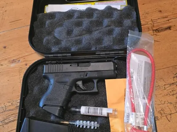 Glock 40 cal model 27