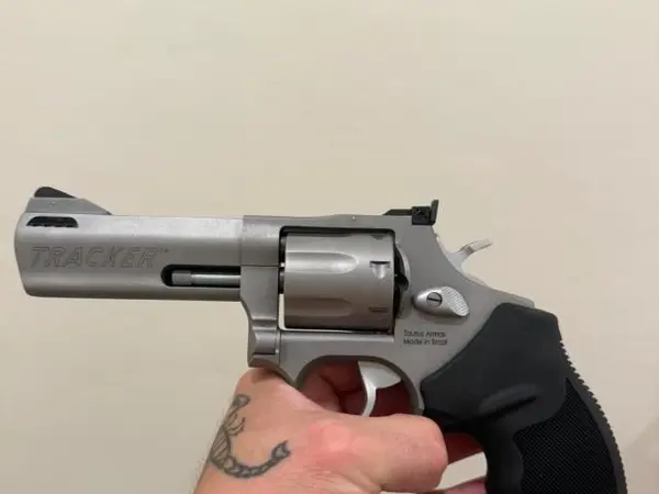 Taurus 627 tracker 357 mag