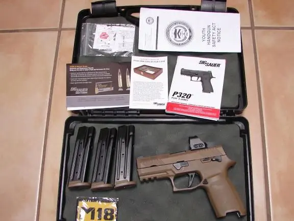 Sig Sauer P320 M18 FDE 9mm, Sig Romeo1 Pro Red Dot