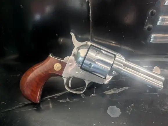 Cimarron Uberti 1873 Doc Holliday Tombstone Colt .45 birds head