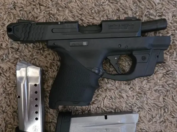 Smith & Wesson M&P 9 Shield