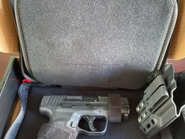 HK CC9 with Tenicor Velo5 holster